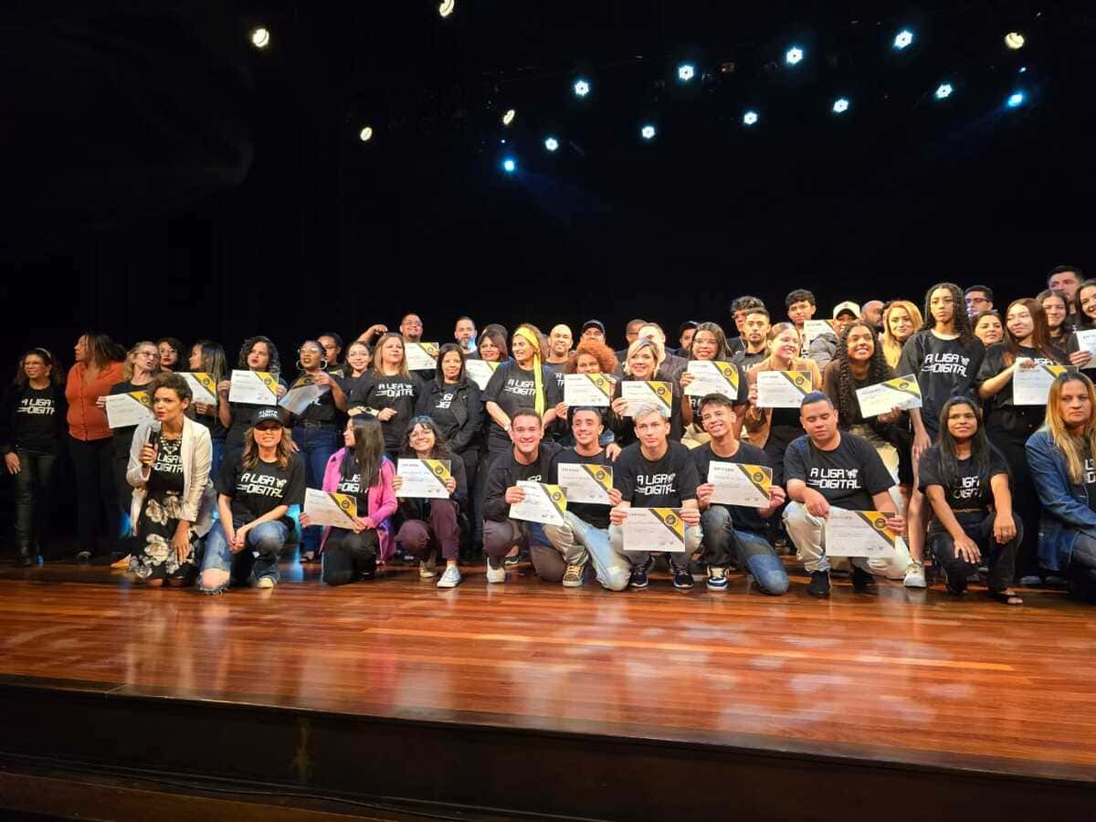 A Liga Digital reúne 80 formandos no CEU Meninos, em Heliópolis